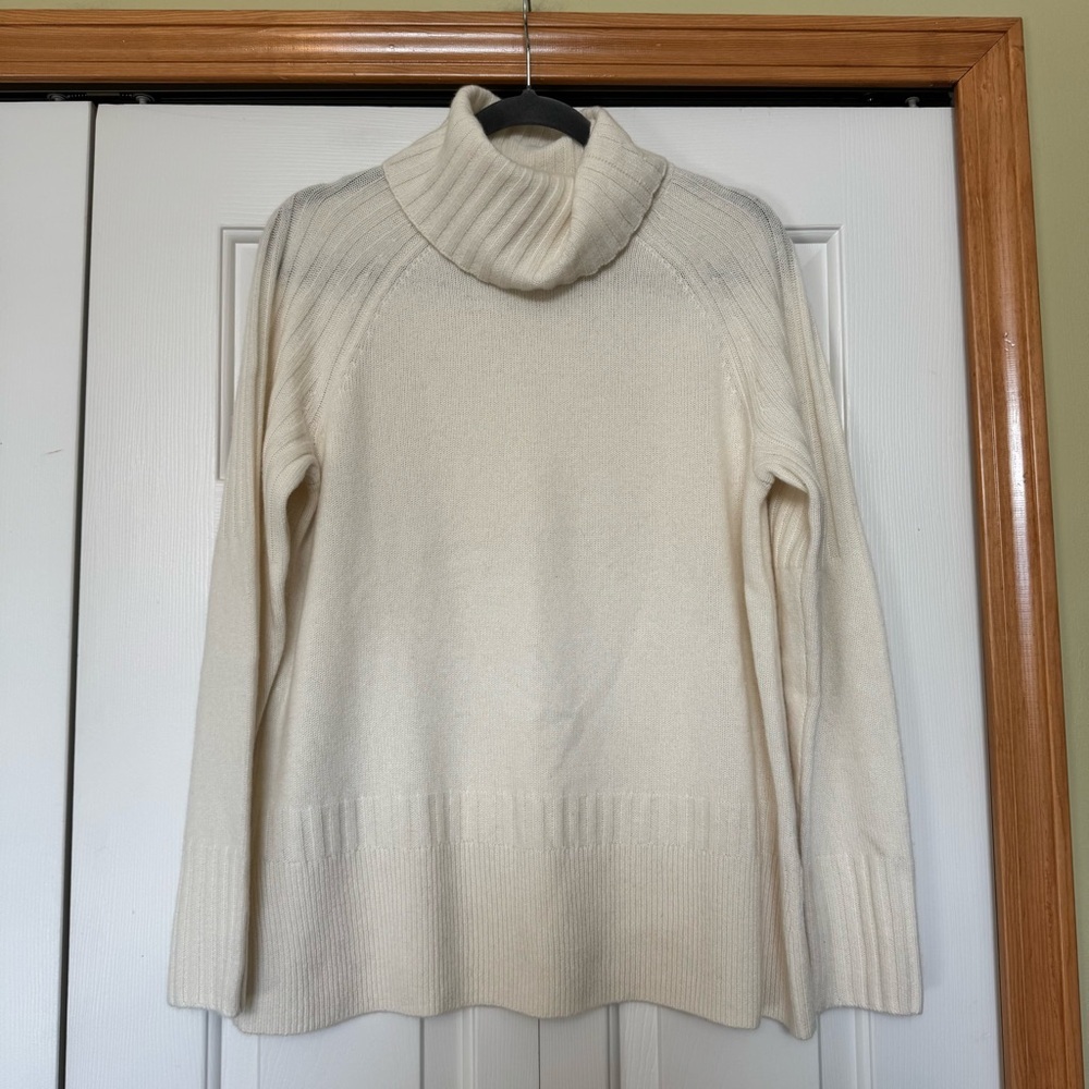 Talbots Cashmere Ribbed Turtleneck‎ Sweater